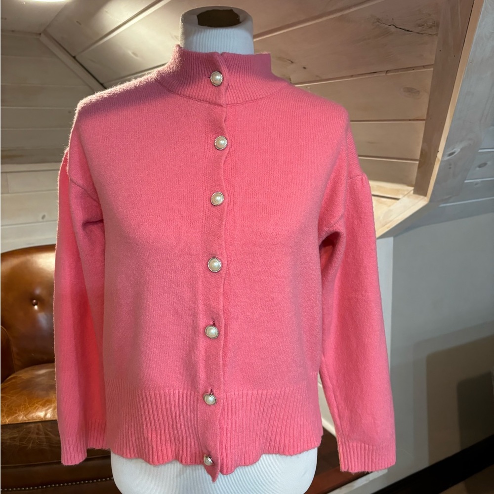 Pink cardigan with beautiful pearl detail buttons - size small